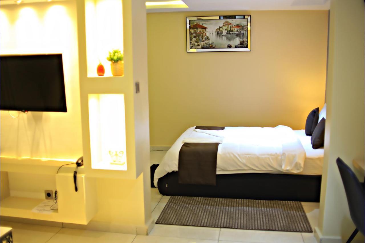 Bnb Hotel Spa Abidjan Exterior photo